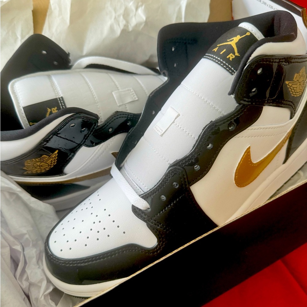 Air Jordan’s 1 Mid Patent Leather Black & Gold